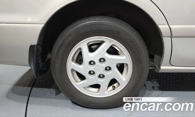 Renault-KoreaSamsung SM5 2001 thumb 5