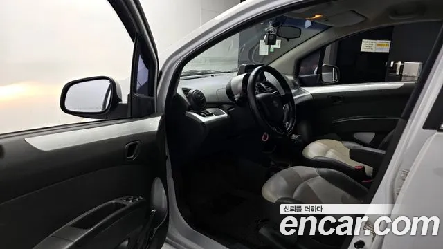 ChevroletGMDaewoo Spark 2011 thumb 10