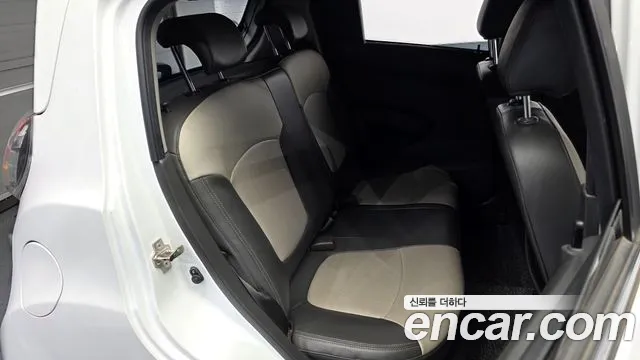 ChevroletGMDaewoo Spark 2011 thumb 12