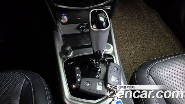 KG_Mobility_Ssangyong TIBOLI 2015 thumb 9