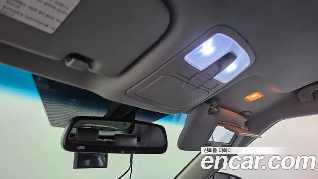KG_Mobility_Ssangyong TIBOLI 2015 thumb 12