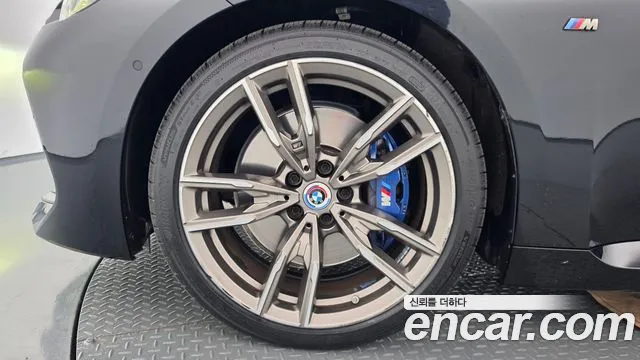 BMW 2-Series 2023 thumb 5