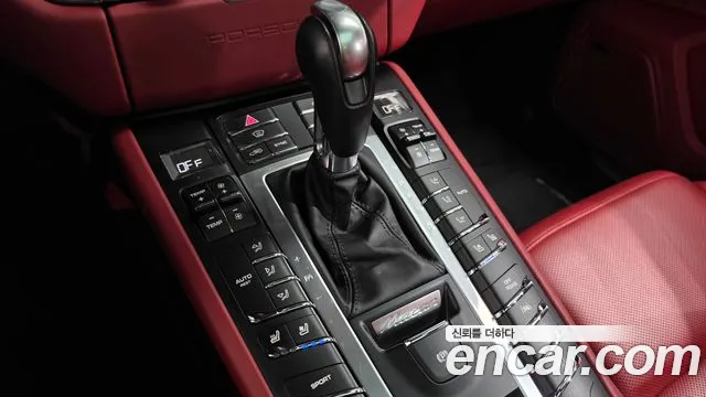 Porsche Macan 2016 thumb 9