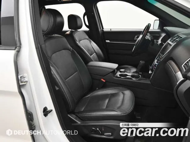 Ford Explorer 2016 thumb 10