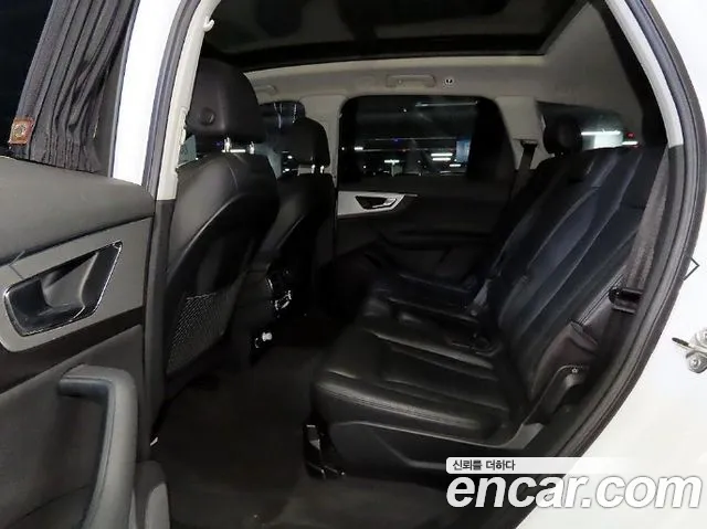 Audi Q7 2019 thumb 7