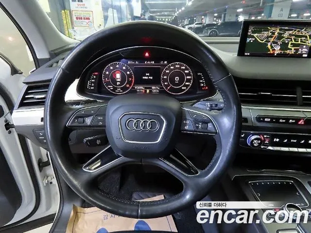 Audi Q7 2019 thumb 8