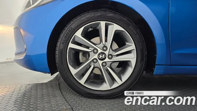 Hyundai Avante 2017 thumb 4