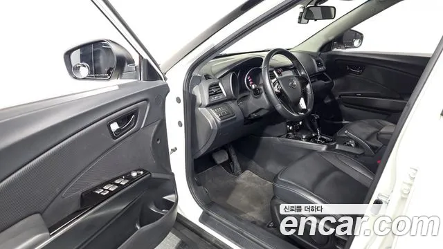 KG_Mobility_Ssangyong TIBOLI 2016 thumb 9