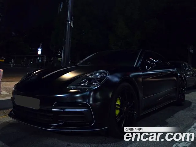 Porsche Panamera 2018 thumb 6