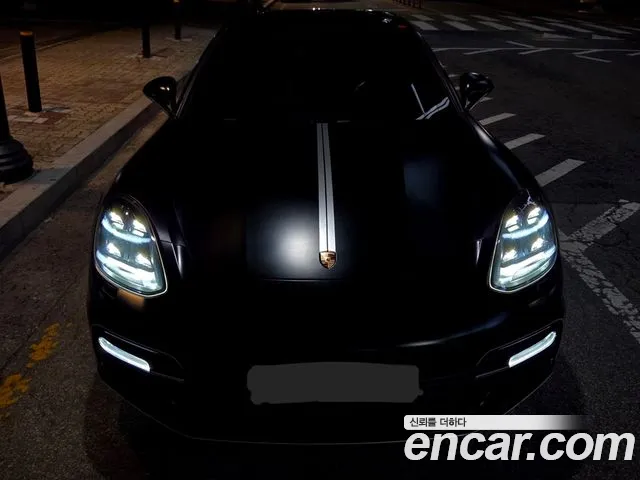 Porsche Panamera 2018 thumb 12