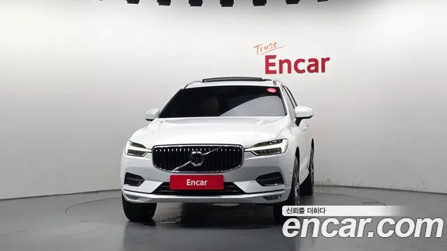 Volvo XC60 2019 thumb 3