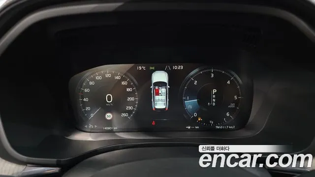 Volvo XC60 2019 thumb 8