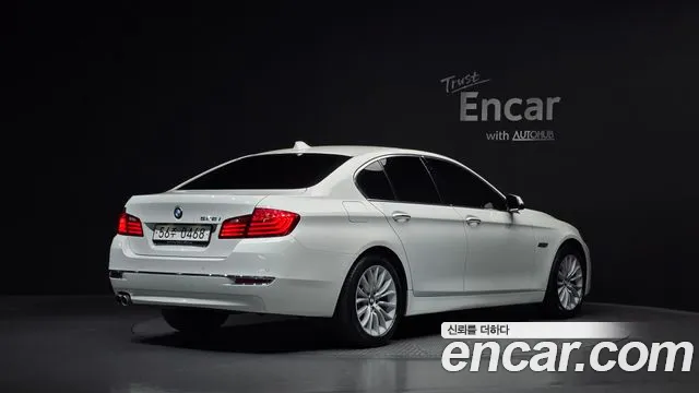 BMW 5-Series 2015 thumb 2