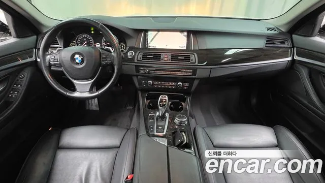 BMW 5-Series 2015 thumb 7