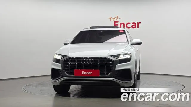 Audi Q8 2021 thumb 3
