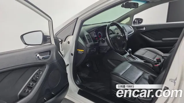 Kia K3 2013 thumb 10