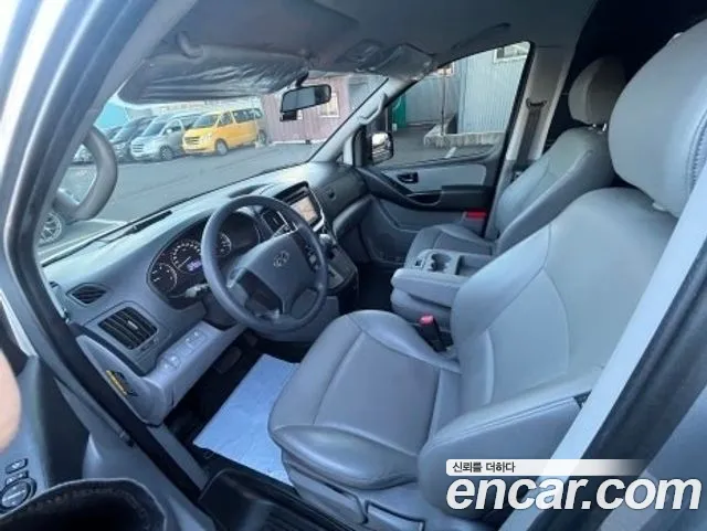 Hyundai Starex 2019 thumb 10