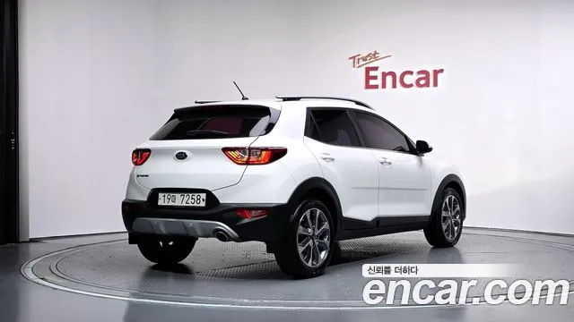 Kia Stonic 2018 thumb 2