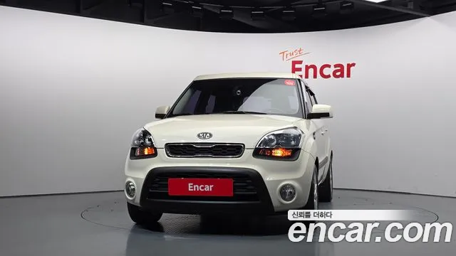 Kia Soul 2011 thumb 3