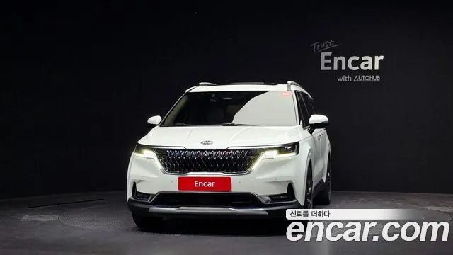 Kia Carnival 2021 thumb 3