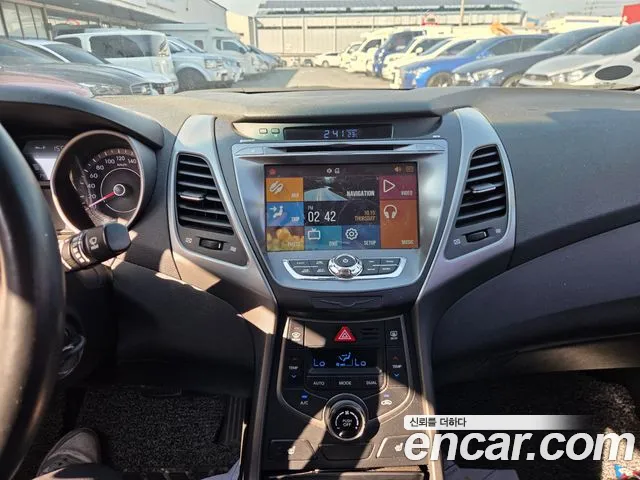 Hyundai Avante 2015 thumb 8