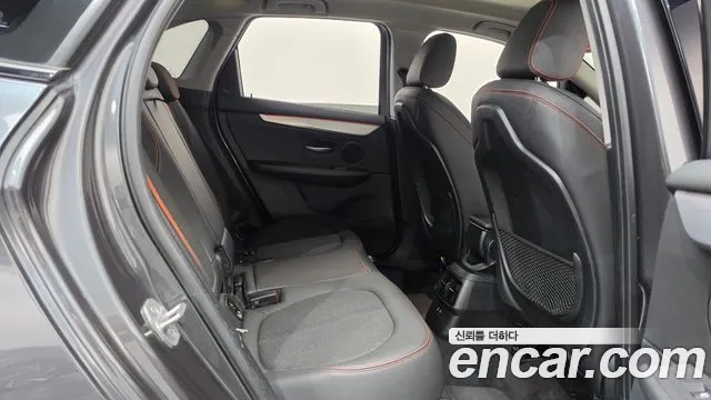BMW 2-Series 2020 thumb 12