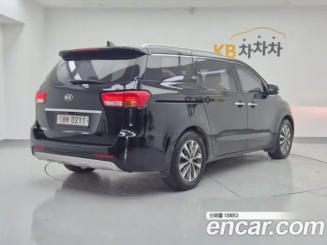 Kia Carnival 2016 thumb 4