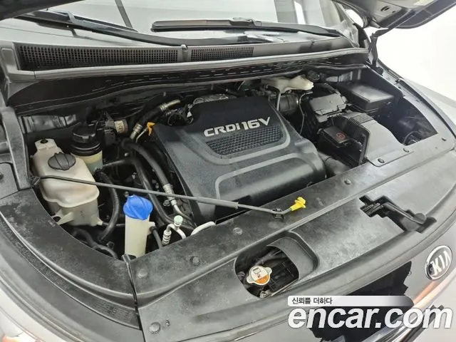 Kia Carnival 2016 thumb 6