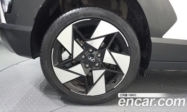 Hyundai Kona 2024 thumb 4