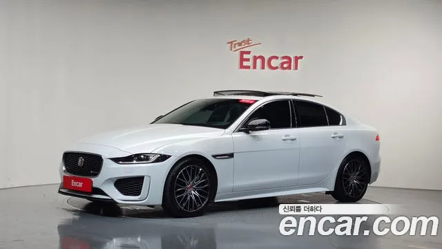 Jaguar XE 2020 thumb 12