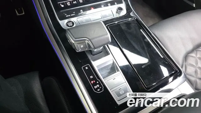 Audi Q7 2023 thumb 9