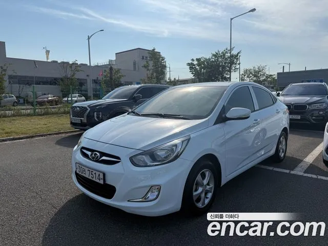 Hyundai Accent 2013 thumb 2