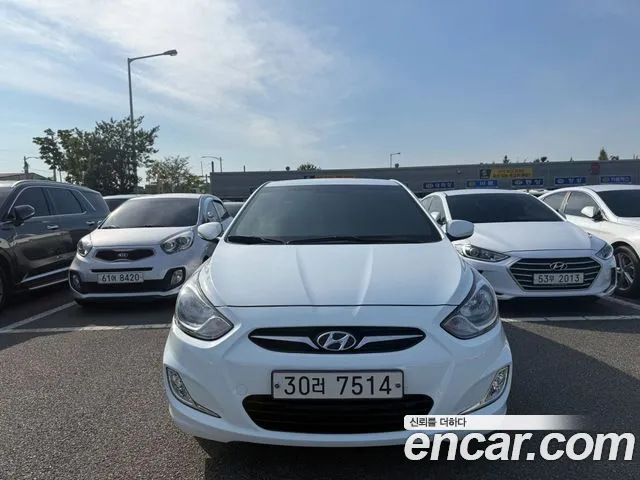 Hyundai Accent 2013 thumb 11