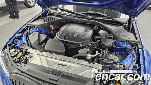 BMW 3-Series 2020 thumb 6