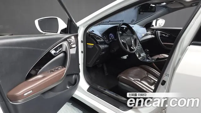 Hyundai Grandeur 2015 thumb 10