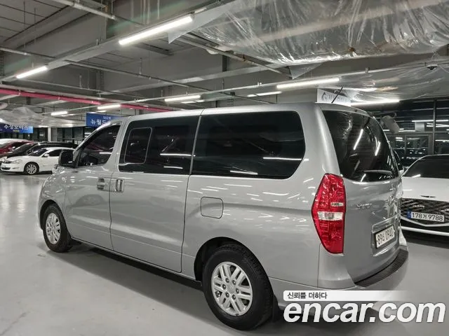 Hyundai Starex 2017 thumb 4