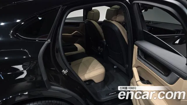 Porsche Cayenne 2025 thumb 11