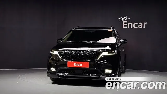 Kia Carnival 2023 thumb 3