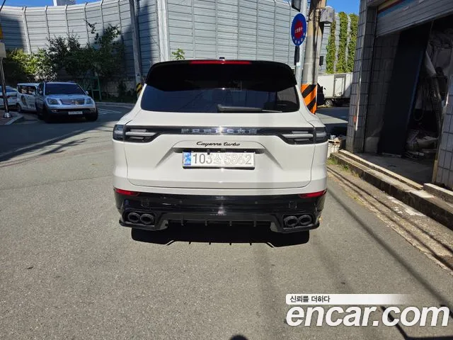 Porsche Cayenne 2016 thumb 2