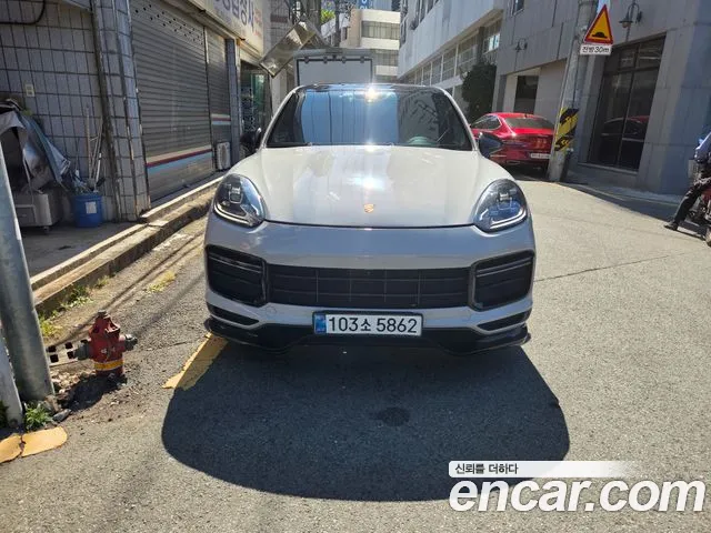 Porsche Cayenne 2016 thumb 3