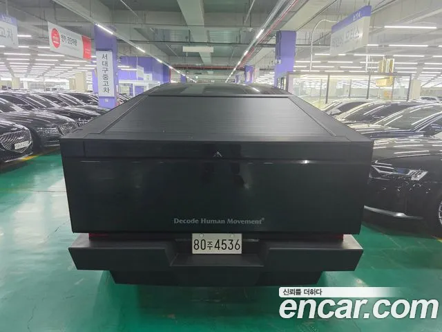 Tesla Cybertruck 2025 thumb 4
