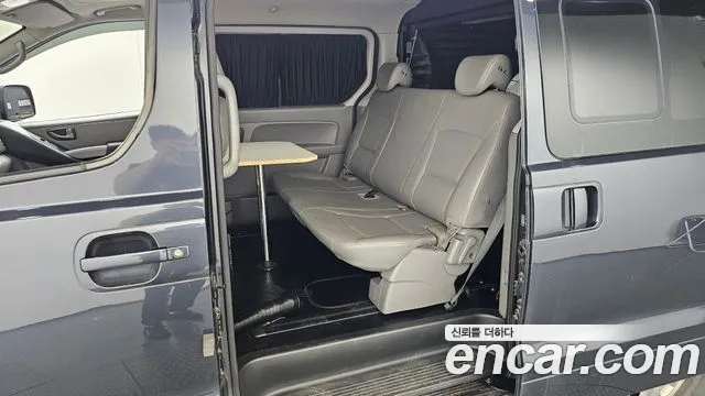 Hyundai Starex 2017 thumb 11