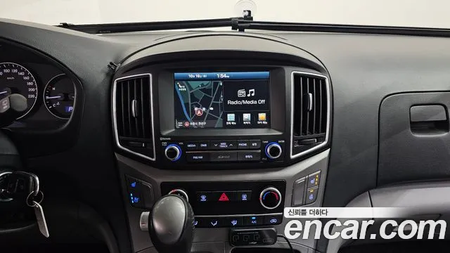 Hyundai Starex 2017 thumb 12