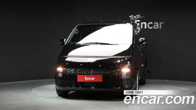 Hyundai Staria 2025 thumb 3