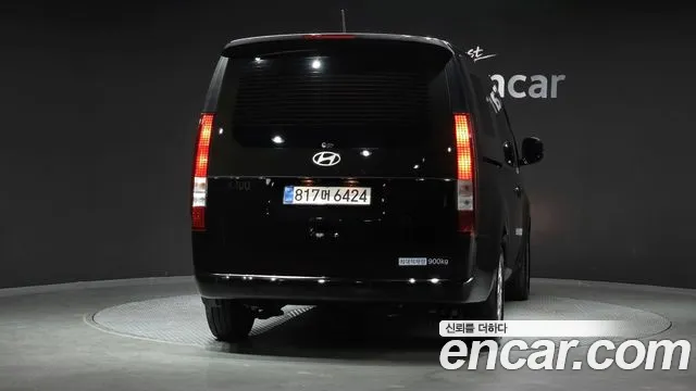 Hyundai Staria 2025 thumb 4