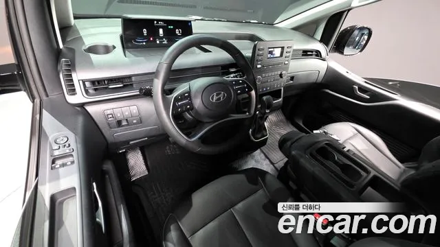 Hyundai Staria 2025 thumb 7