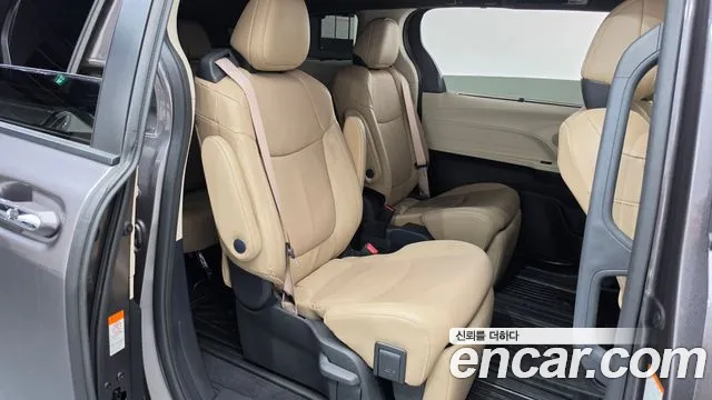 Toyota Sienna 2024 thumb 11