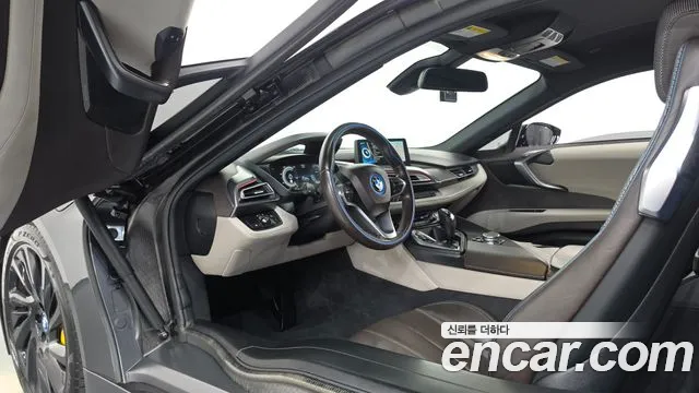 BMW i8 2015 thumb 10