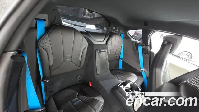 BMW i8 2015 thumb 12