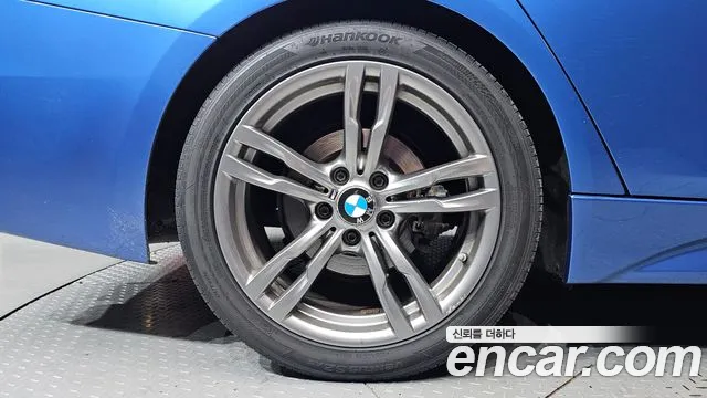 BMW 3-Series 2016 thumb 5